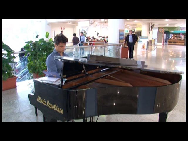 Anteprima “Piano City Napoli” all’aeroporto di Capodichino: al via il programma dei concerti