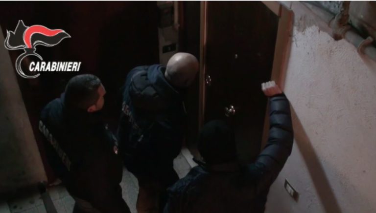Racket alle pizzerie del centro, arrestati dai carabinieri 4 uomini dei Sibillo