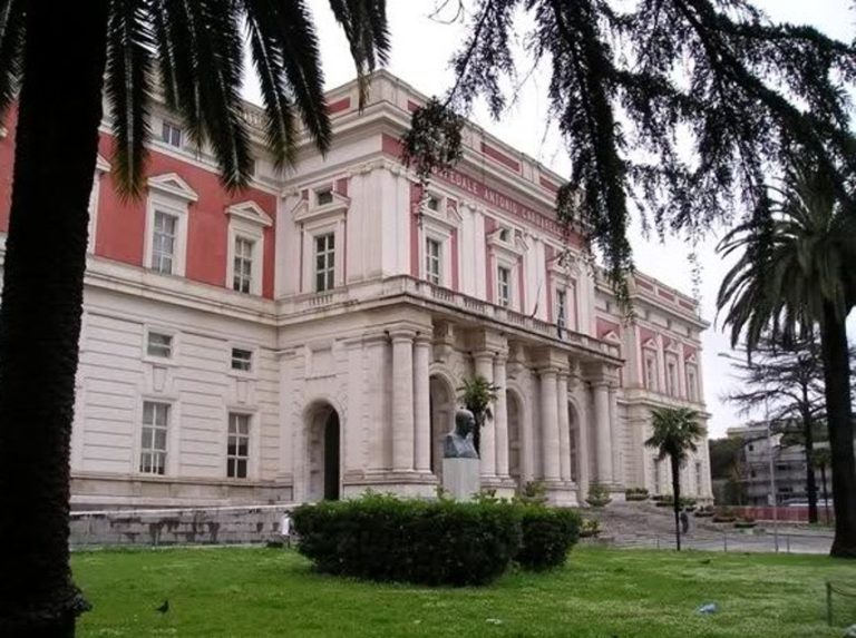 Ospedale Cardarelli di Napoli, bolletta della luce da 11 milioni di euro