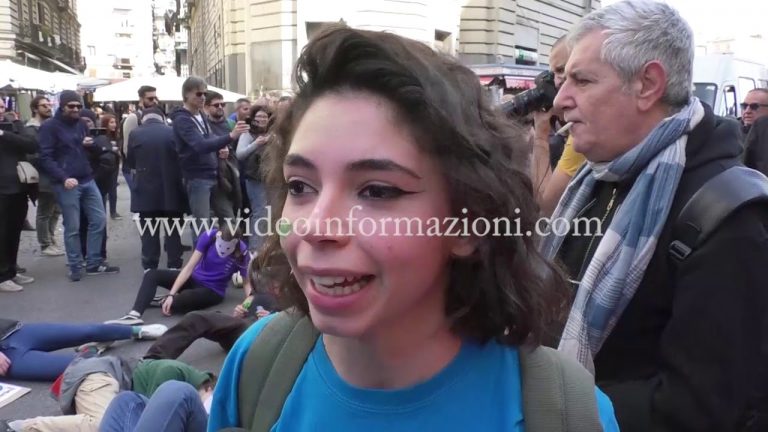 #FridayForFuture, anche a Napoli gli studenti scendono in piazza per il “Climate Strike”