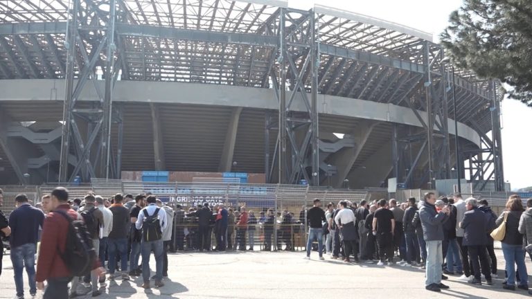 Milik conquista Roma, l’entusiasmo dei tifosi: file ai botteghini per biglietti Arsenal-Napoli