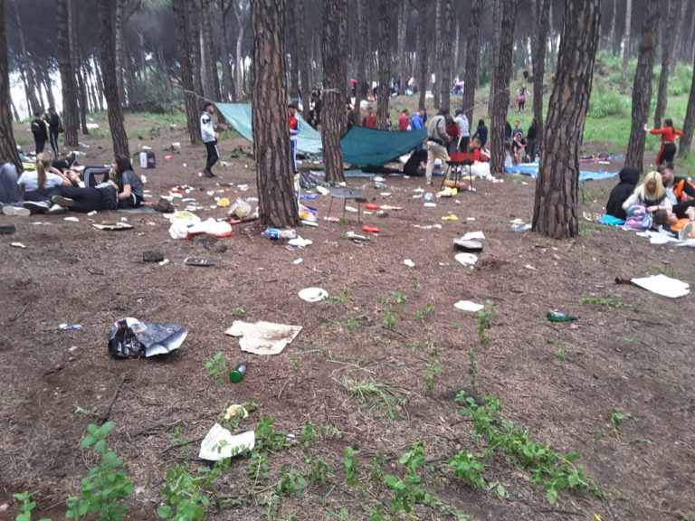 La Pasquetta degli incivili, Vesuvio ridotto a una discarica a cielo aperto