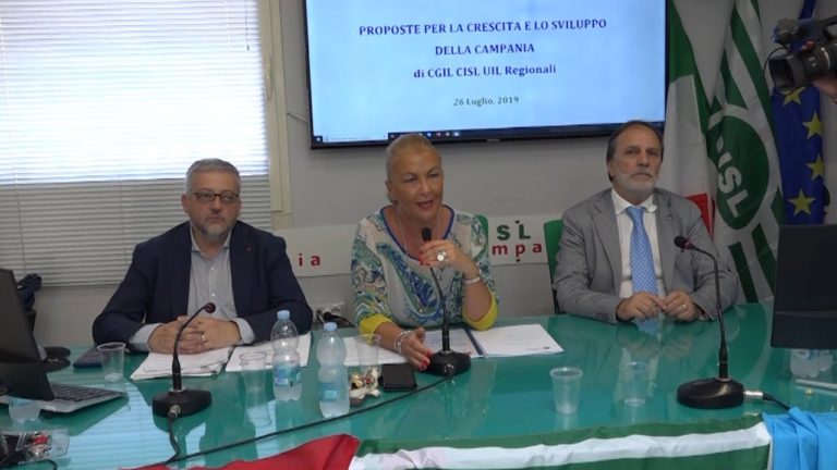 Cgil, Cisl e Uil Campania avvertono De Luca: “Confronto su Sviluppo o mobilitazione”