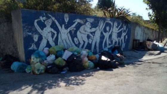 Tassa rifiuti, in media si pagano 300 euro l’anno: Napoli tra le città più care d’Italia