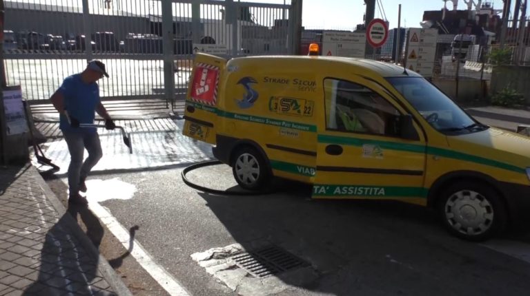 Incidente mortale a Salerno, un morto e tre feriti dopo lo schianto
