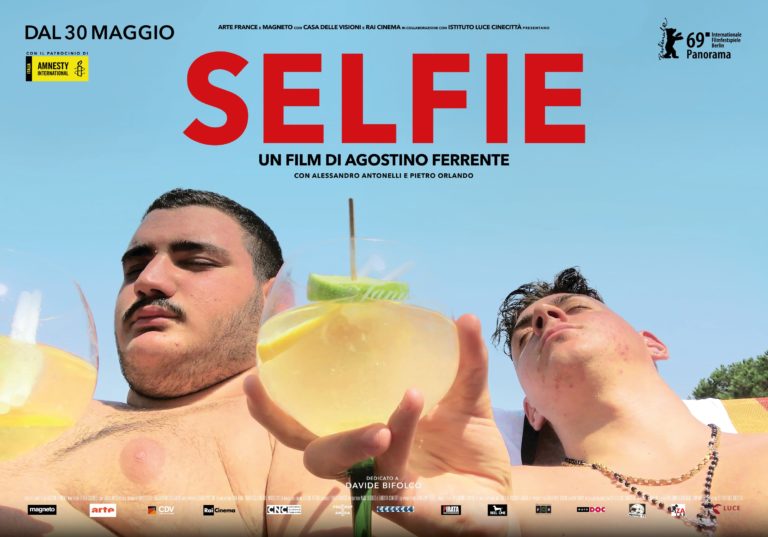 Selfie, il film “dal vero” girato al Rione Traiano, candidato come Miglior Documentario agli Efa