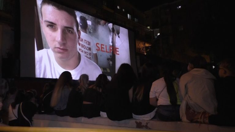 Al Rione Traiano arriva “Selfie”, il film dedicato a Davide Bifolco nel suo 22esimo compleanno