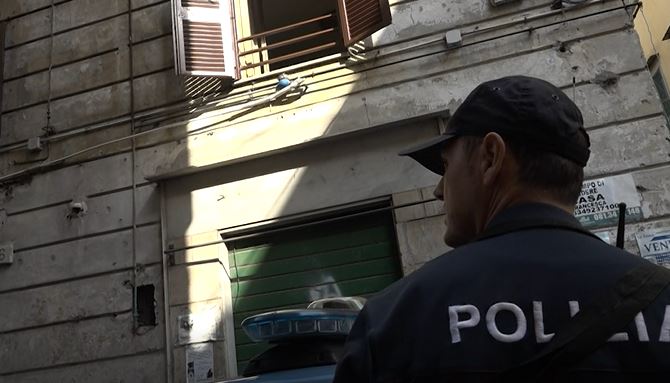 Raid armato al rione Stella a Napoli: esplosi 8 colpi