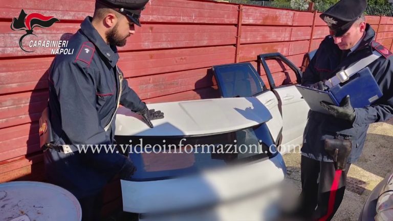 Rubavano auto e rivendevano pezzi ricambio, 17 arresti a Napoli