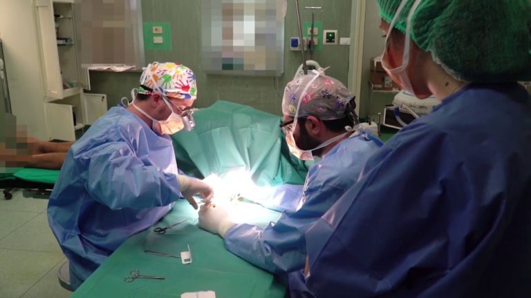 Chirurgia protesica, a Napoli confronto tra esperti italiani e spagnoli