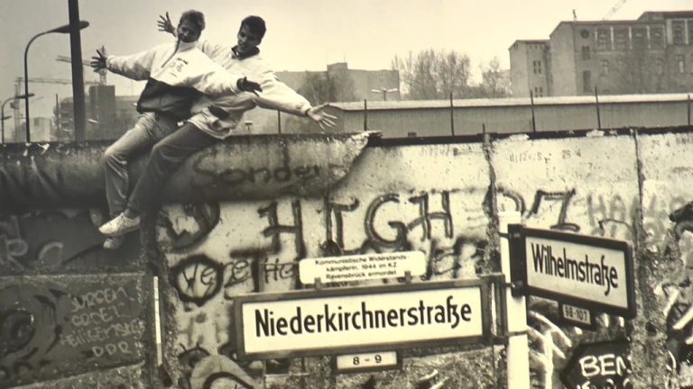 “Berlino 1989”, Napoli celebra i 30 anni della caduta del muro