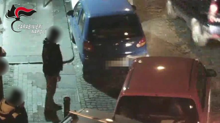 Stretta sui parcheggiatori abusivi: carabinieri denunciano 83 persone
