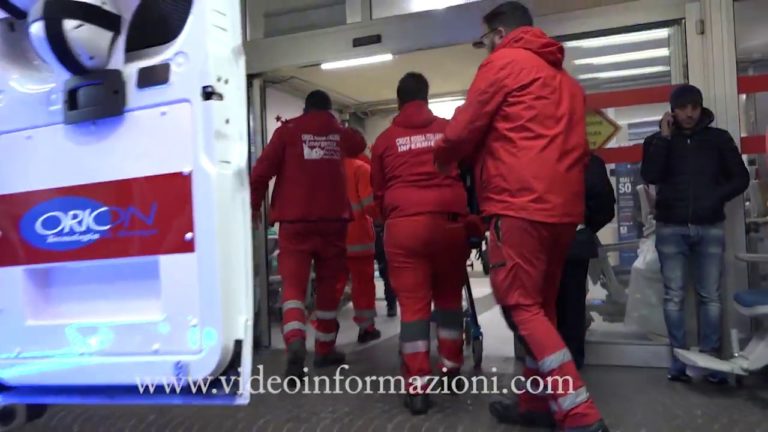 Botti di Capodanno, 48 feriti a Napoli e provincia. Diciannovenne colpita da un proiettile vagante ad Aversa