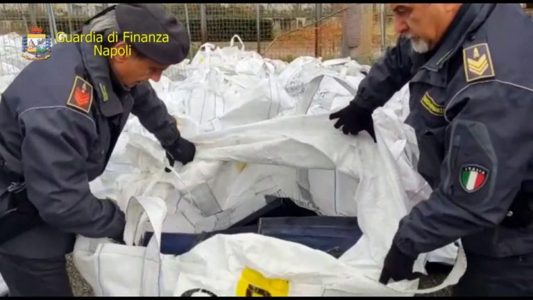 Sequestrate 64 tonnellate di rifiuti speciali nell’Interporto di Nola