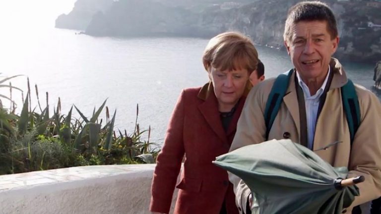 Angela Merkel prepara le vacanze a Ischia