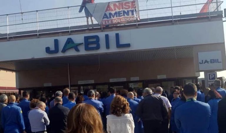 Vertenza Jabil, sospese per tre mesi le procedure di licenziamento
