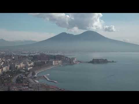 Turismo in calo a Napoli e in Campania