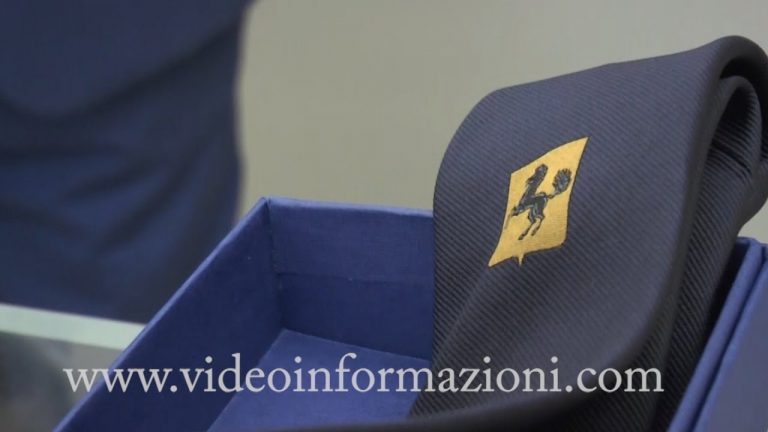 Città Metropolitana di Napoli, Marinella presenta il prototipo della cravatta istituzionale