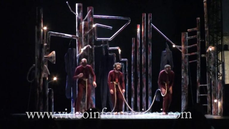 Cala il sipario sul Napoli Teatro Festival 2020, a Palazzo Reale in scena “Dall’altra parte. 2+2=?”
