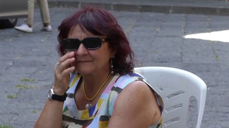 Riapertura scuole a Napoli, mamme e professori scendono in piazza