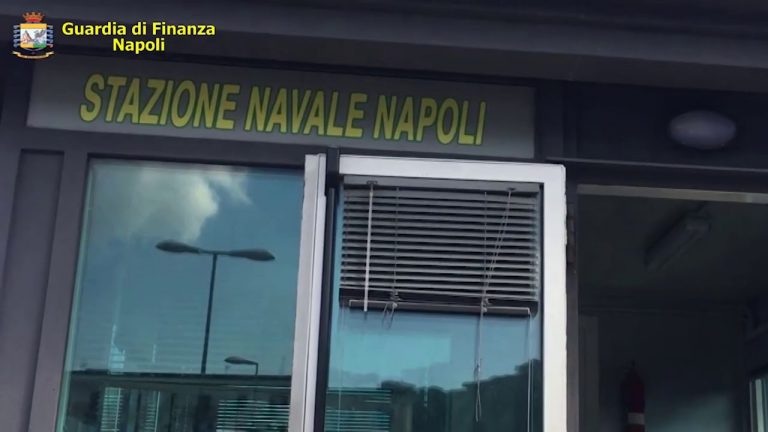 Napoli, scoperti e sequestrati due lidi abusivi sugli scogli di Marechiaro