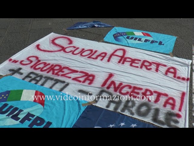 Riapre la Scuola, a Napoli sindacati denunciano mancato rispetto protocollo Sicurezza