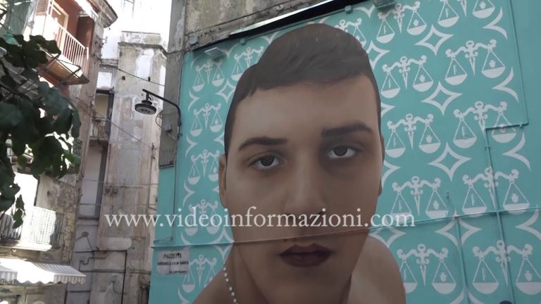 Murale dedicato a rapinatore ucciso da carabiniere, inaugurato il ritratto delle polemiche