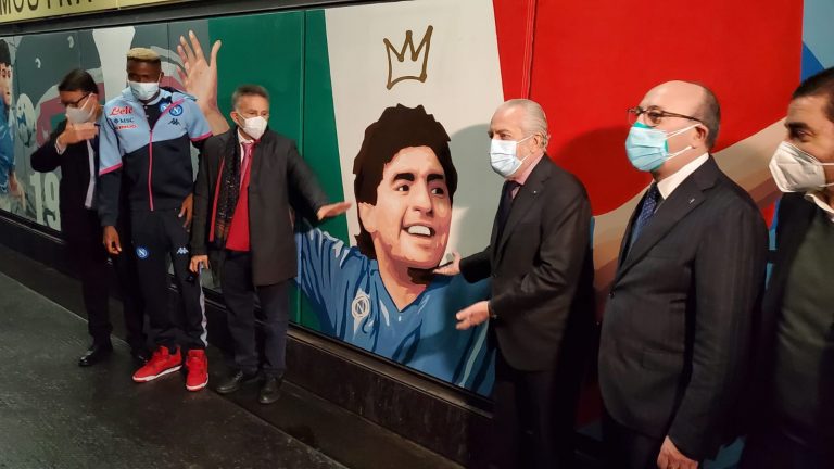 Inaugurata Mostra Stadio Maradona, Diego dà un calcio alle polemiche della vigilia
