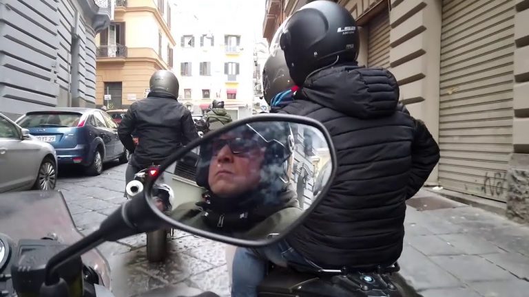 Droga a Napoli, arrestato uno spacciatore dai Falchi della Polizia