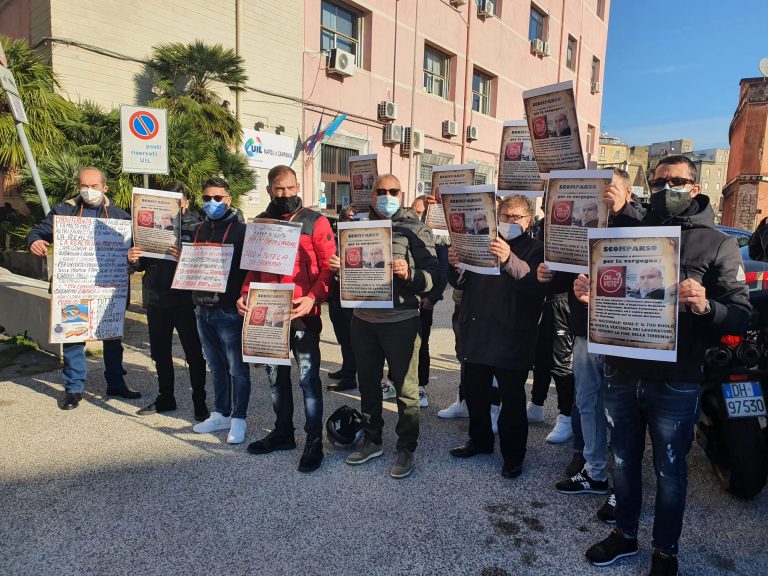 Tirrenia Cin, lavoratori scioperano al porto di Napoli