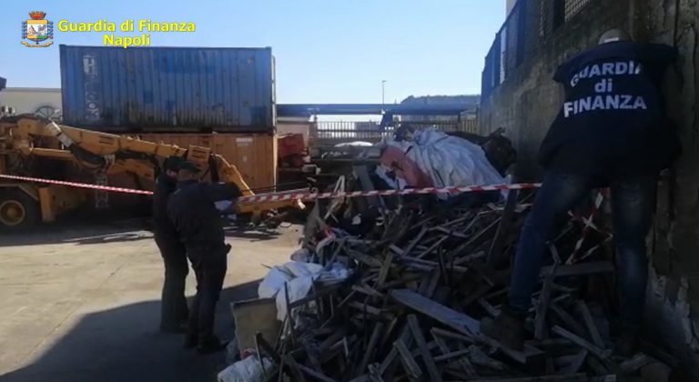 La Guardia di Finanza  di Napoli sequestra 500 tonnellate di rifiuti speciali e pericolosi al porto