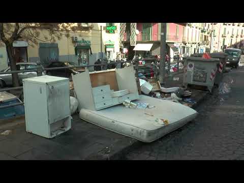 Piazza Cavour a pezzi, cittadini esasperati dal degrado