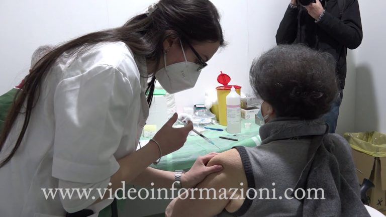 Vaccini Covid, è partita la campagna per gli over 80 alla Mostra d’Oltremare