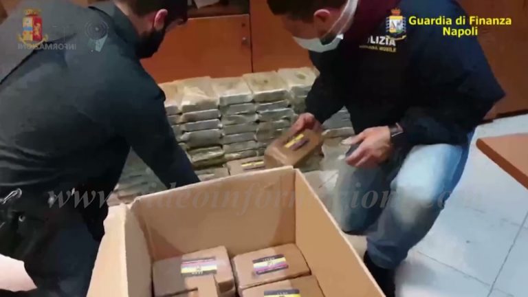 Napoli, sequestrati 150kg di cocaina da Polizia e Gdf