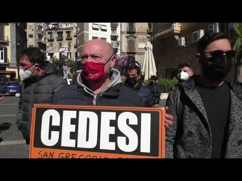 Napoli, la protesta dei pastorai di San Gregorio Armeno davanti Palazzo Santa Lucia