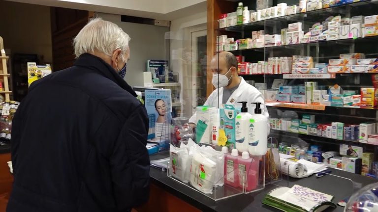Vaccini, 500 farmacie pronte tra Napoli e provincia