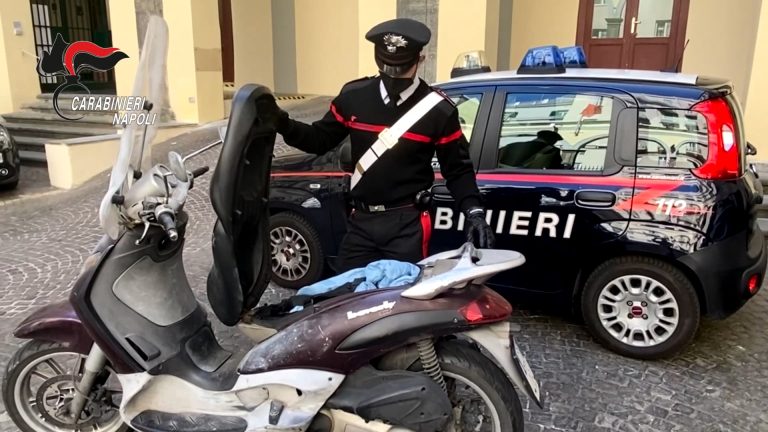 Napoli, due finti netturbini rapinavano persone che all’alba andavano al lavoro