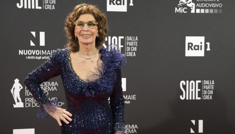 La notte dei David, trionfa Sophia Loren: “Senza cinema non vivo, forse sarà il mio ultimo film”