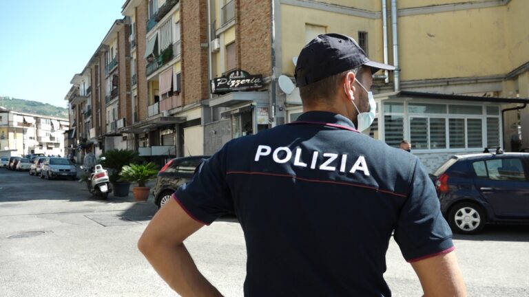 Rissa in pizzeria finisce in tragedia, uomo ucciso nel rione Traiano