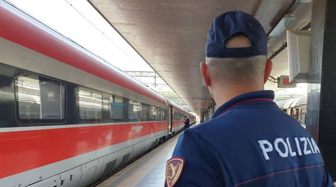 Primo week end di partenze: il bilancio della Polizia di Stato nelle stazioni ferroviarie della Campania