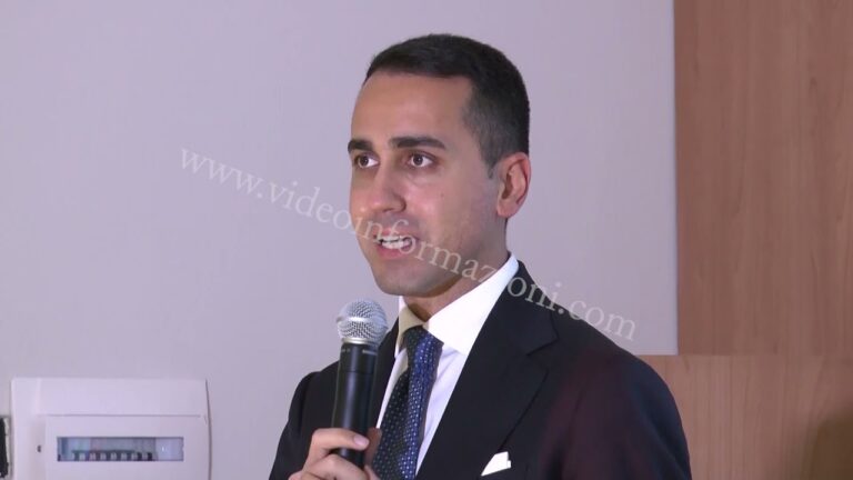 Il riscatto del made in Italy, il ministro Di Maio al centro commerciale confiscato ai clan