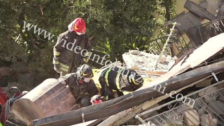 Crolla villetta nel Casertano, due anziani sotto le macerie, donna trovata viva