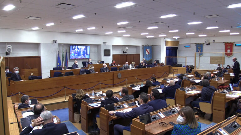 Campania, Consiglio regionale approva legge stabilità