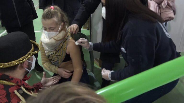 Accelera campagna vaccinale, a Napoli apre hub kids alla scuola “Piscicelli”