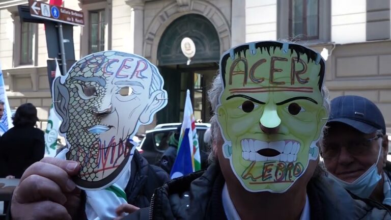 “Acer inadeguata a gestire patrimonio case”, la protesta dei sindacati a Napoli