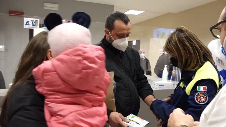 Guerra in Ucraina, al via piano di accoglienza a Napoli: i primi profughi arrivati all’ex covid residence