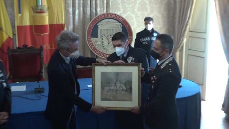 Rubato 10 anni fa, il “Villani” restituito dai Carabinieri al sindaco Manfredi