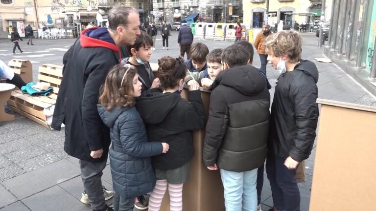 “Carta al Tesoro”, a Napoli il gioco sul riciclo di carta e cartone