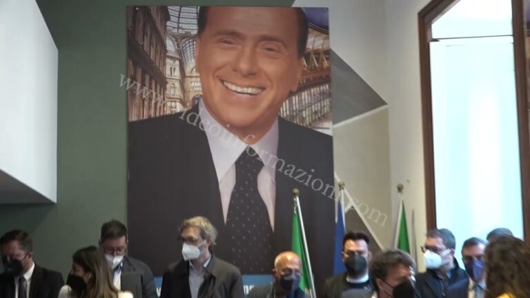 Berlusconi a Napoli il 20 maggio, Tajani: “Senza Forza Italia non si vince”