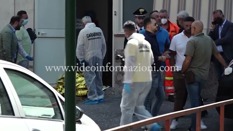 Camorra scatenata, duplice omicidio a Ponticelli: si costituisce killer